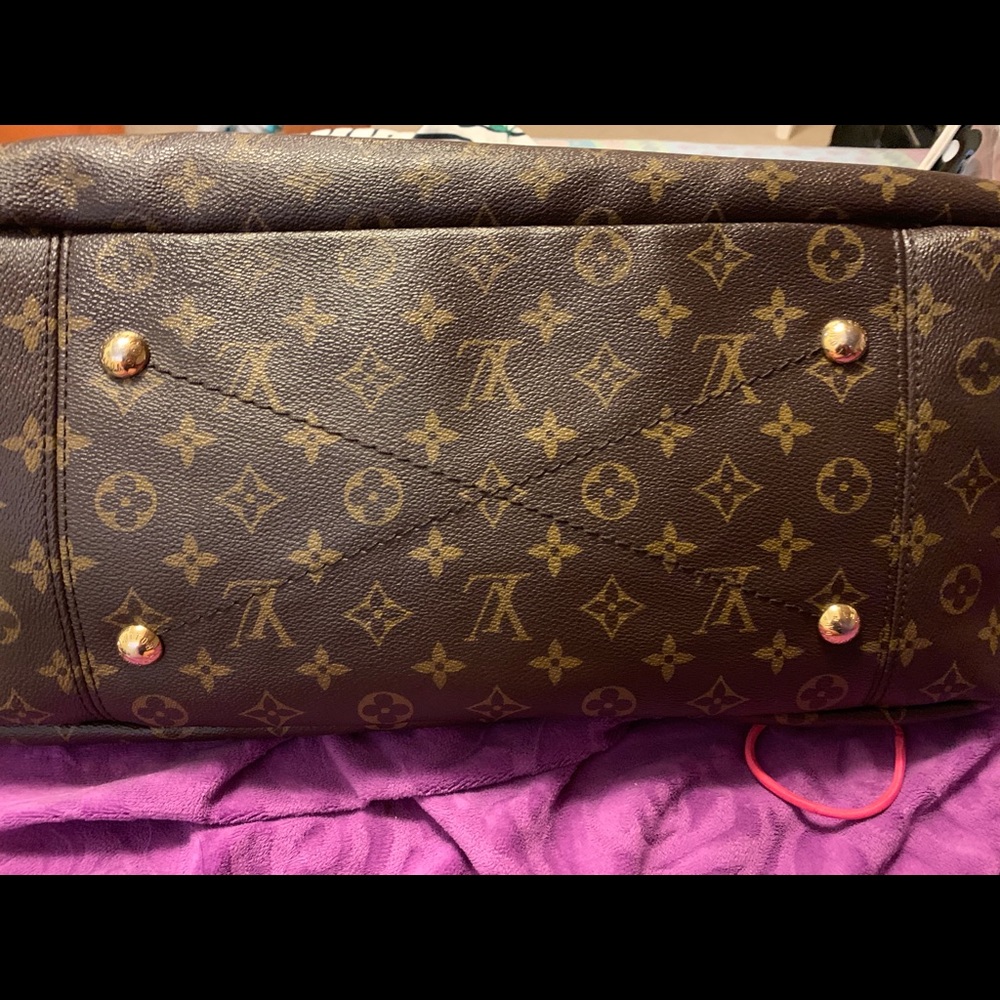 Lv authentic trade wth morr790